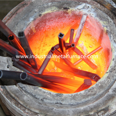Inclinando o ferro de derretimento Teel Shell Melting Furnace da fornalha de indução 25kg do ferro 70KW
